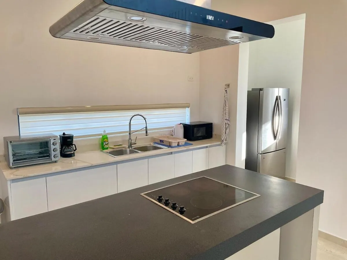 Birds Nest Apartment Noord