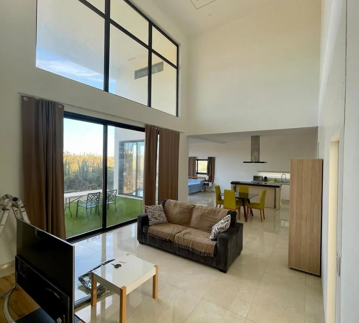 Birds Nest Apartment Noord
